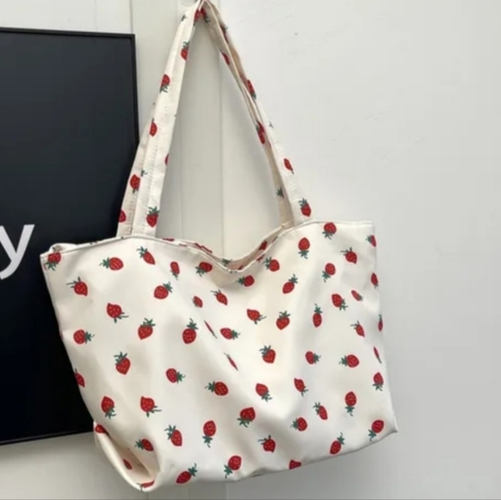 Womens Medium Nylon Strawberry Square Zipper Tote Bag